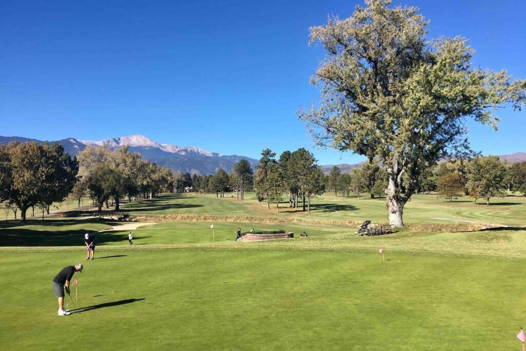 Charming Remodeled Golf Course Area Home Colorado Springs Exterior foto
