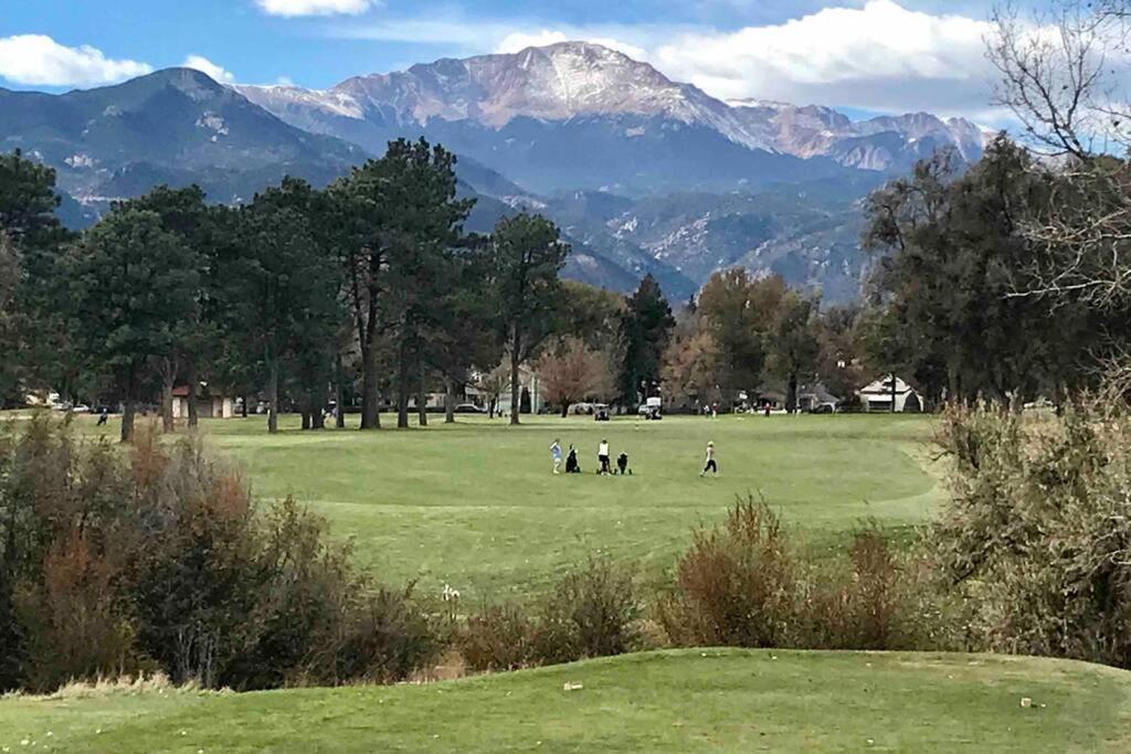 Charming Remodeled Golf Course Area Home Colorado Springs Exterior foto